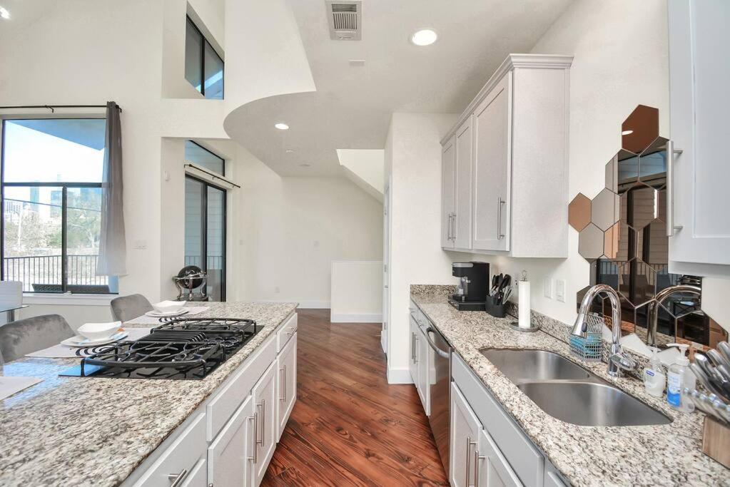 فيلا 3Br/3.5Ba Three Story East Downtown Townhouse With View هيوستن المظهر الخارجي الصورة
