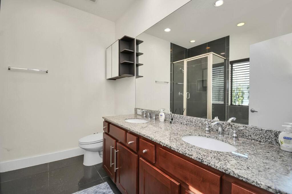 فيلا 3Br/3.5Ba Three Story East Downtown Townhouse With View هيوستن المظهر الخارجي الصورة